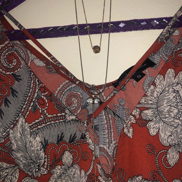 Small bell printed sleeve dress. - Picture 3 of 4